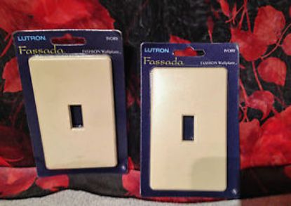 Picture of Fassada 1-Gang Toggle Wall-Plate