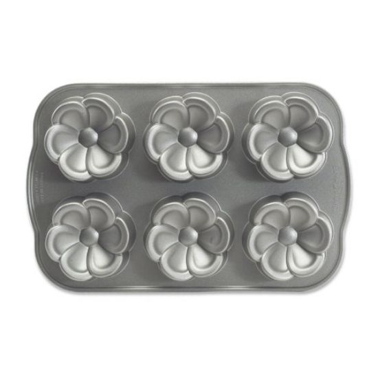 Picture of Buttercup Cakelet Pan