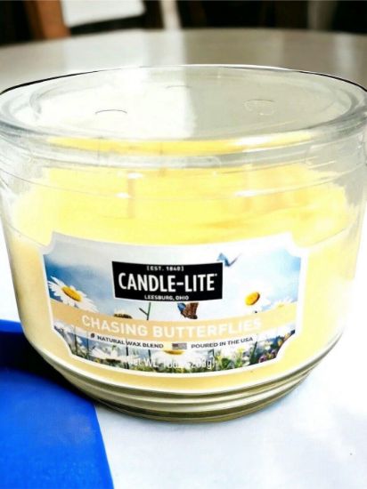 Picture of Jar-Candle 3-wick Candle "chasing Butterflies" Scent Yellow Wax 10 Oz