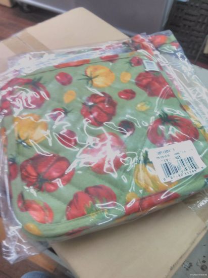 Picture of Chef Potholder Heirloom Tomatoes