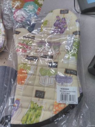 Picture of Chefs Mitt Locally Grown